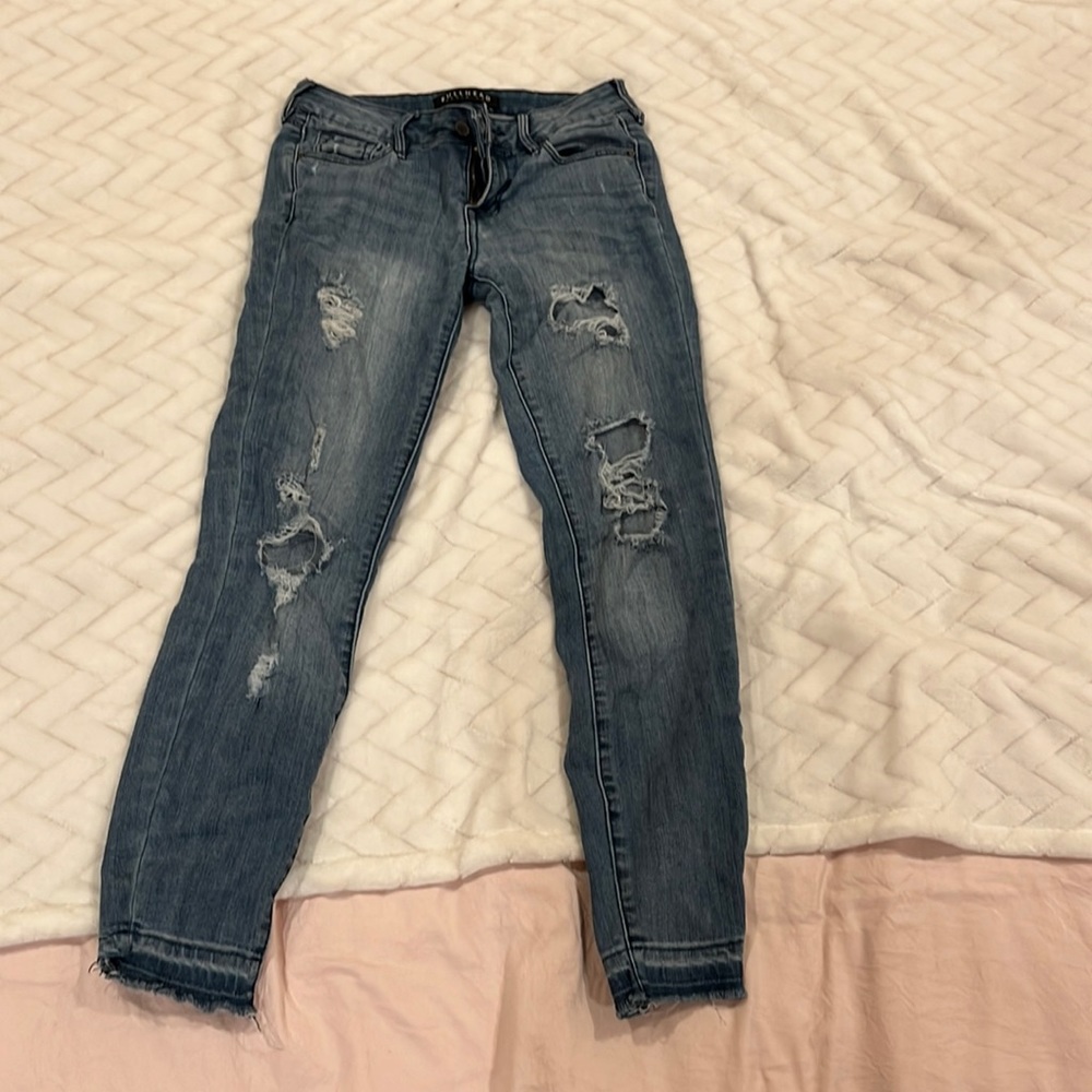 Light blue bullhead denim co jeans. medium rise